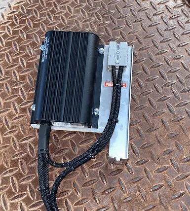 Vehicle electrical control unit prepared for a custom 12V installation